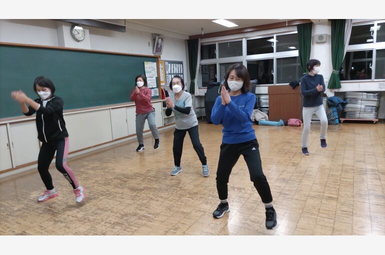 板鼻公民館のフィットネスヨーガサークル